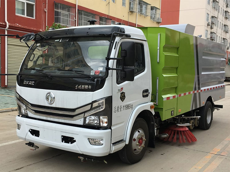 國六東風(fēng)多利卡洗掃車